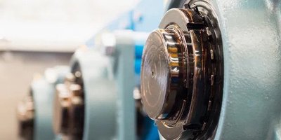 INDUSTRIAL OIL VARIETIES: SELECTING THE CORRECT LUBRICANT FOR YOUR MACHINERY